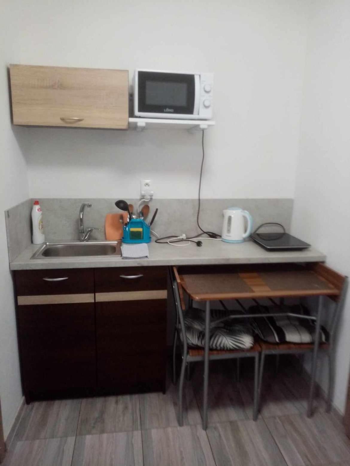 Ivachnova 84 Hotel Ngoại thất bức ảnh